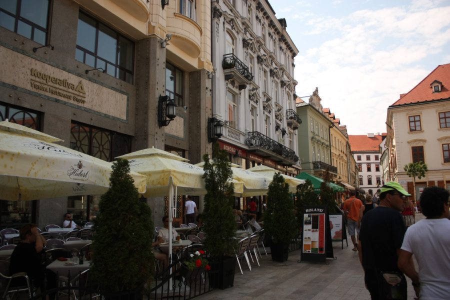 Cafenele in centrul vechi din Bratislava